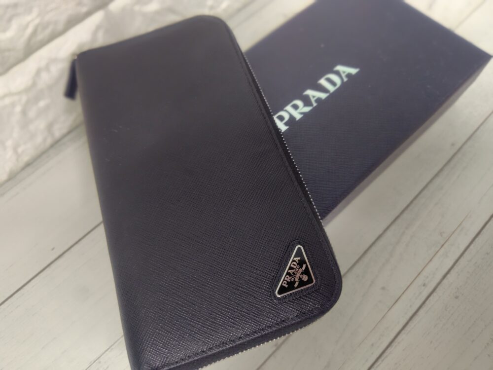 プラダの長財布をお買取させていただきました！